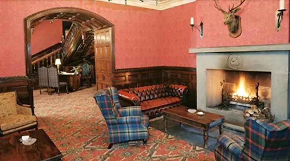 Tulloch Castle Hotel 'A Bespoke Hotel' Dingwall İç mekan fotoğraf