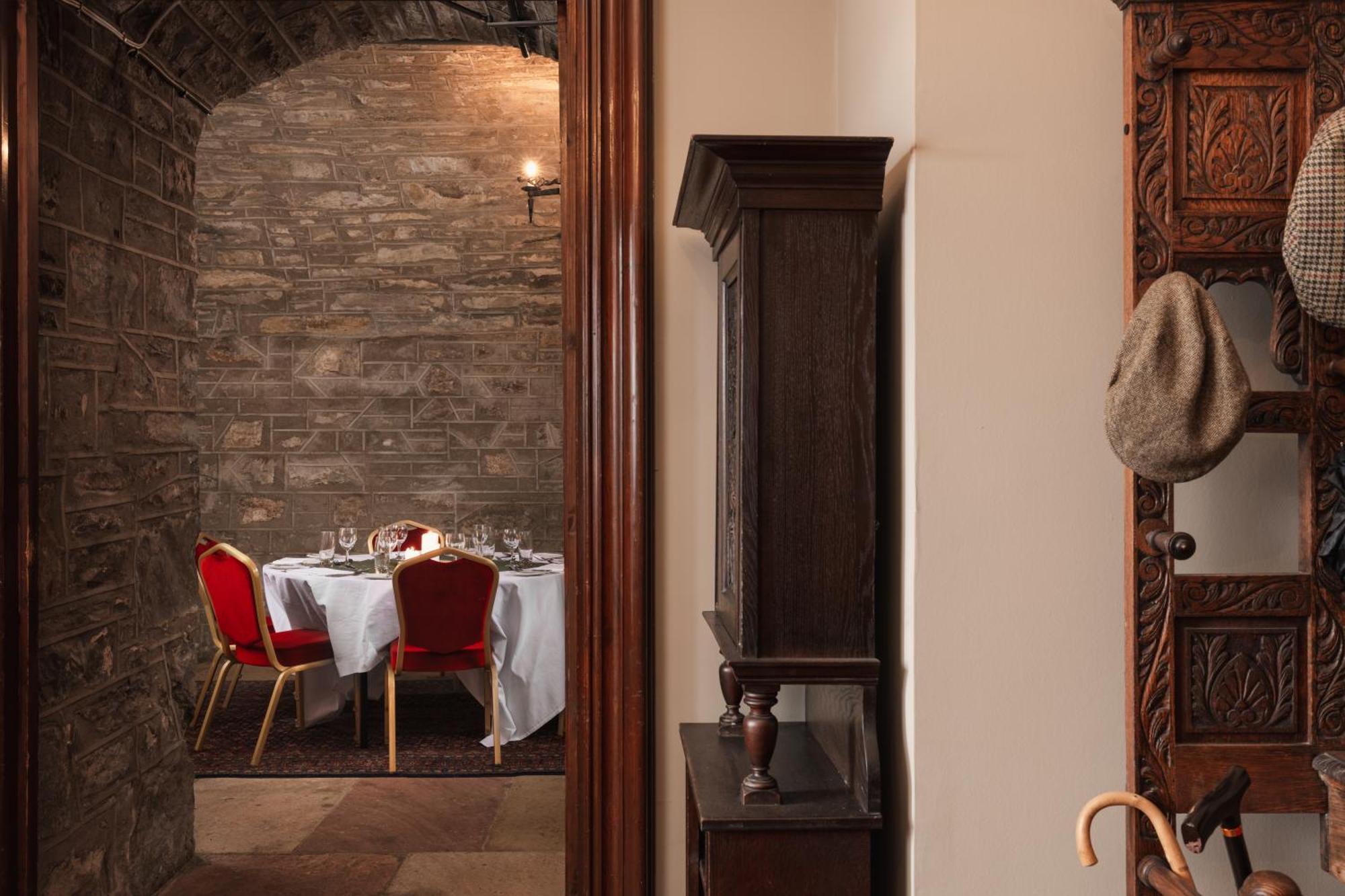 Tulloch Castle Hotel 'A Bespoke Hotel' Dingwall Dış mekan fotoğraf