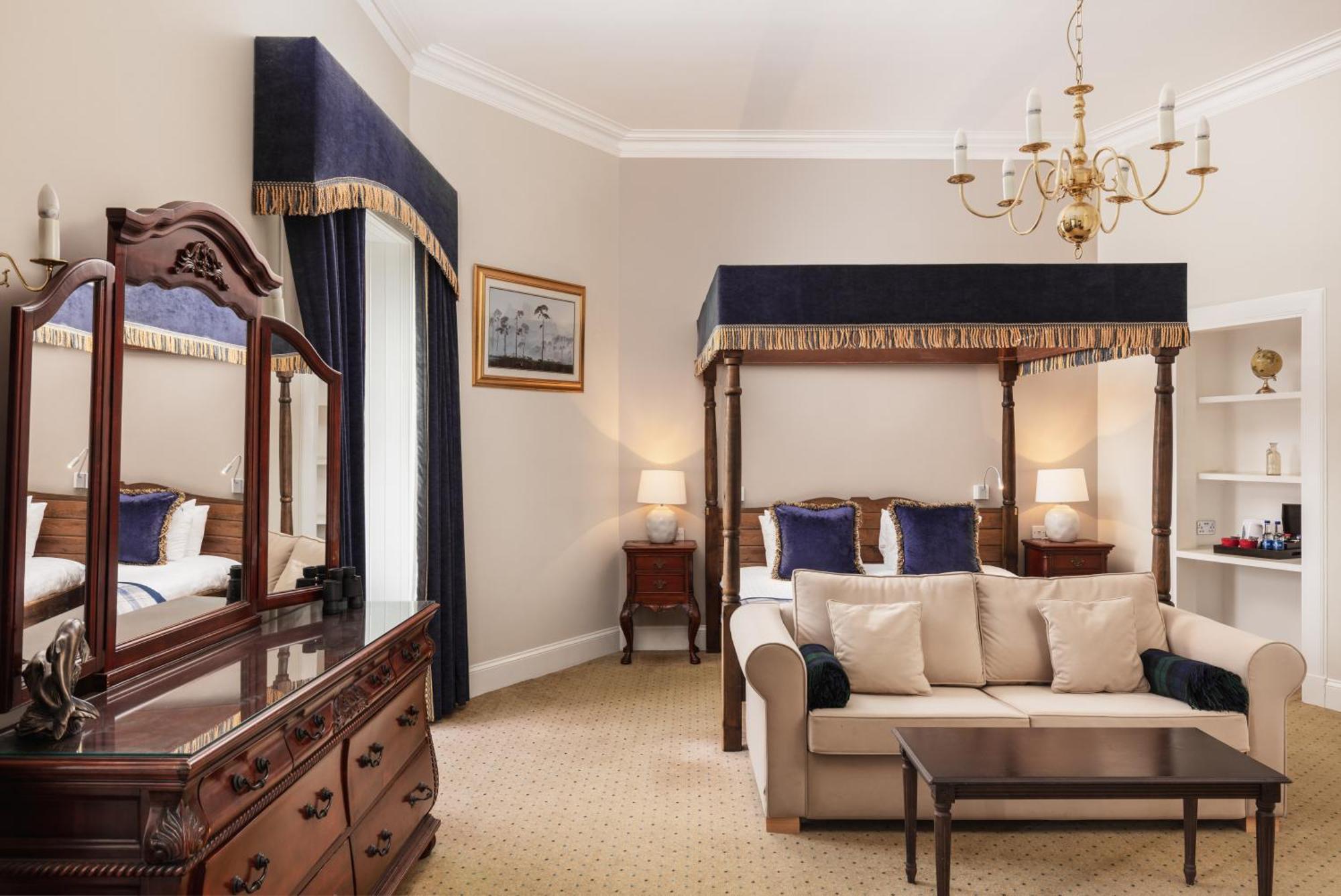 Tulloch Castle Hotel 'A Bespoke Hotel' Dingwall Dış mekan fotoğraf
