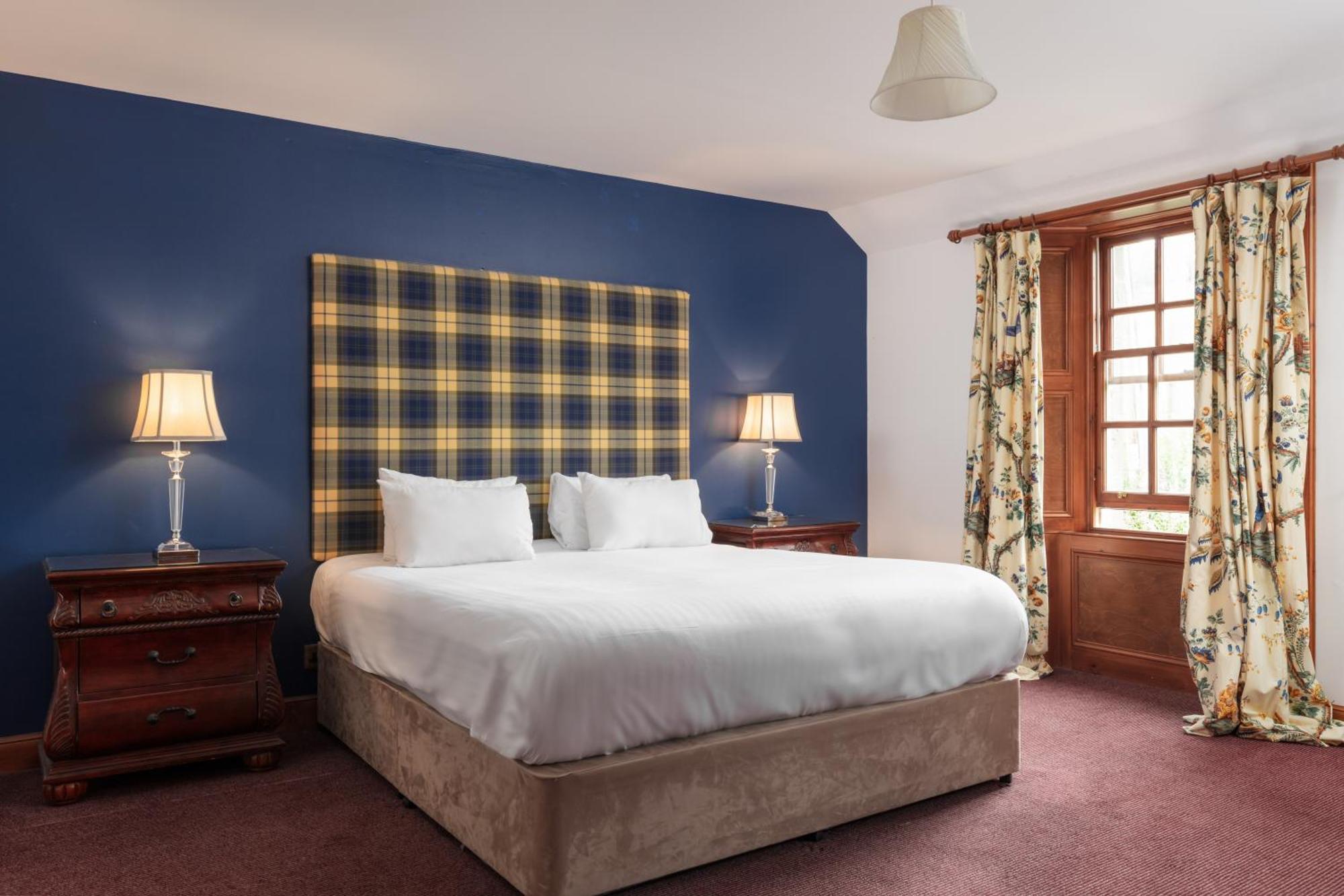 Tulloch Castle Hotel 'A Bespoke Hotel' Dingwall Dış mekan fotoğraf
