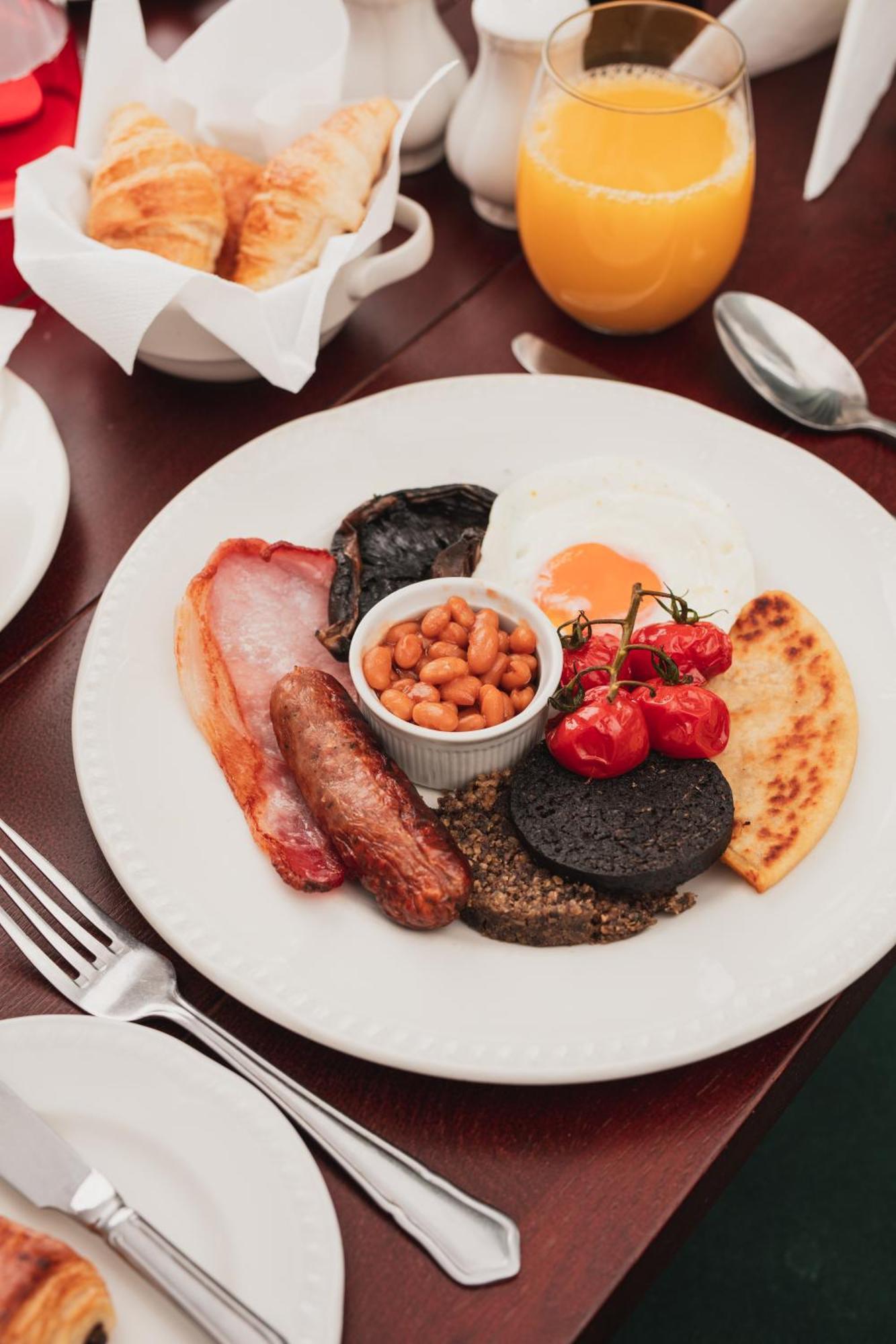 Tulloch Castle Hotel 'A Bespoke Hotel' Dingwall Dış mekan fotoğraf