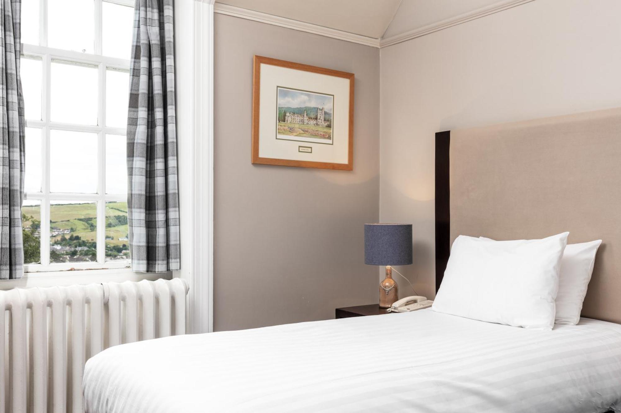Tulloch Castle Hotel 'A Bespoke Hotel' Dingwall Dış mekan fotoğraf